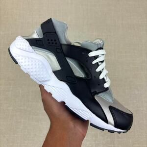 🐼 2022 Nike Huarache Run “Black White”